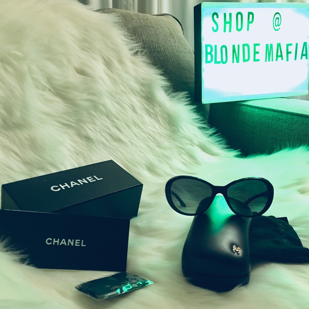 ***Authentic*** Chanel TWEED Sunglasses